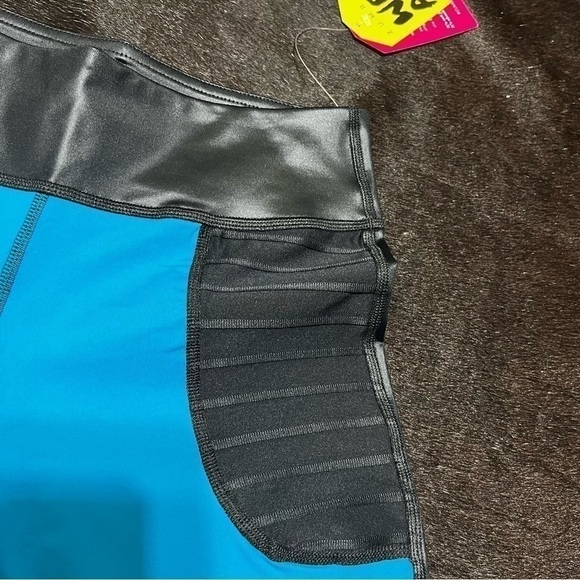 ZUMBA Move With Me Ankle Leggings, S,M,L,XL - Picture 4 of 8